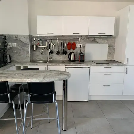 Beau Climatise, Parking Prive Centre Sanary-sur-Mer