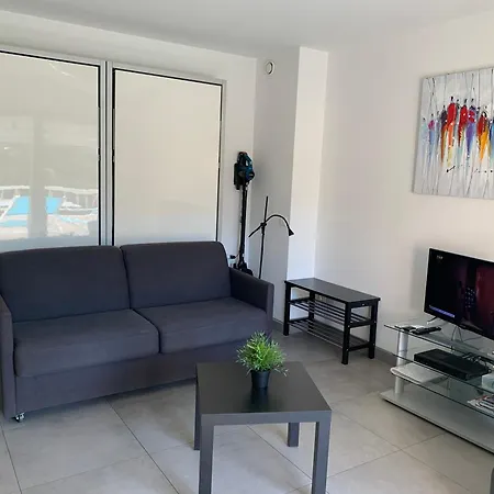 Beau Climatise, Parking Prive Centre